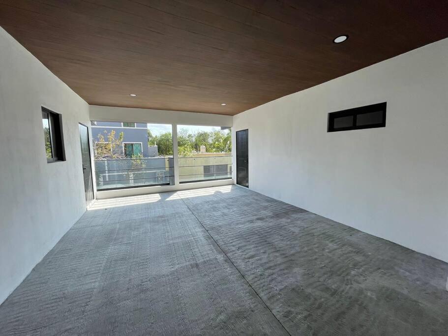 Apartamento Modern Beautiful Loft 8 Min Away From The Beach!