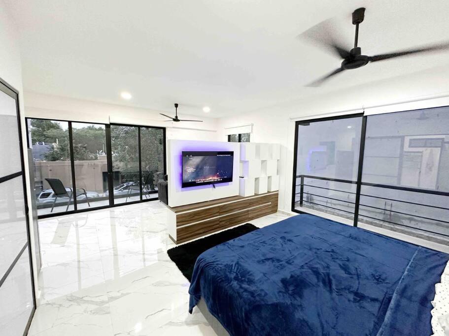 Modern Beautiful Loft 8 Min Away From The Beach! Apartamento