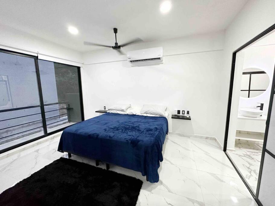 Modern Beautiful Loft 8 Min Away From The Beach! *